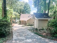 120 Montego Ct W Northwest in Milledgeville, GA - Foto de edificio - Building Photo