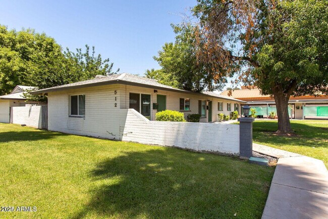 512 E Roanoke Ave in Phoenix, AZ - Building Photo - Building Photo