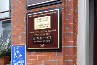 Huntington Apartments in Boston, MA - Building Photo - Building Photo