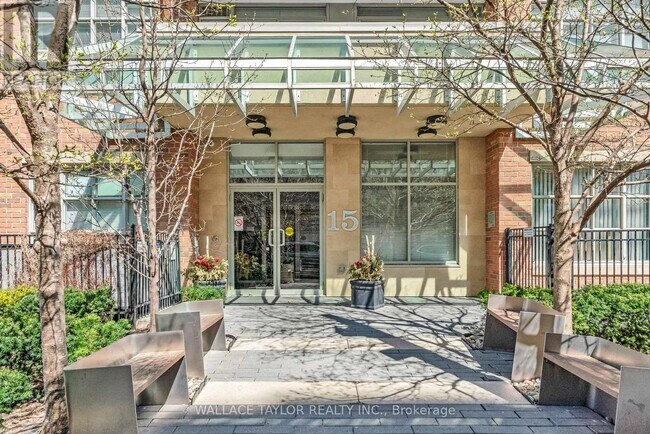 15-215 Stafford St in Toronto, ON - Building Photo - Building Photo