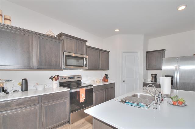 5103 Knob Hl Dr in Denton, TX - Building Photo - Building Photo