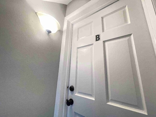 5603 Hilltop Ave in Baltimore, MD - Building Photo - Building Photo