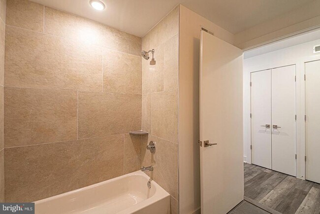 1245 Ridge Ave in Philadelphia, PA - Building Photo - Building Photo