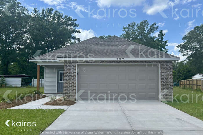 22877 Balsam Dr in Denham Springs, LA - Building Photo