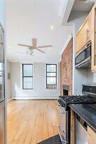 AVENUE B, Unit 1/2FN in New York, NY - Building Photo
