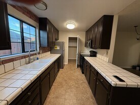 90 Meadow Ter in Watsonville, CA - Building Photo