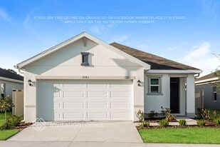 7981 Majestic Palms Ct in Venice, FL - Building Photo