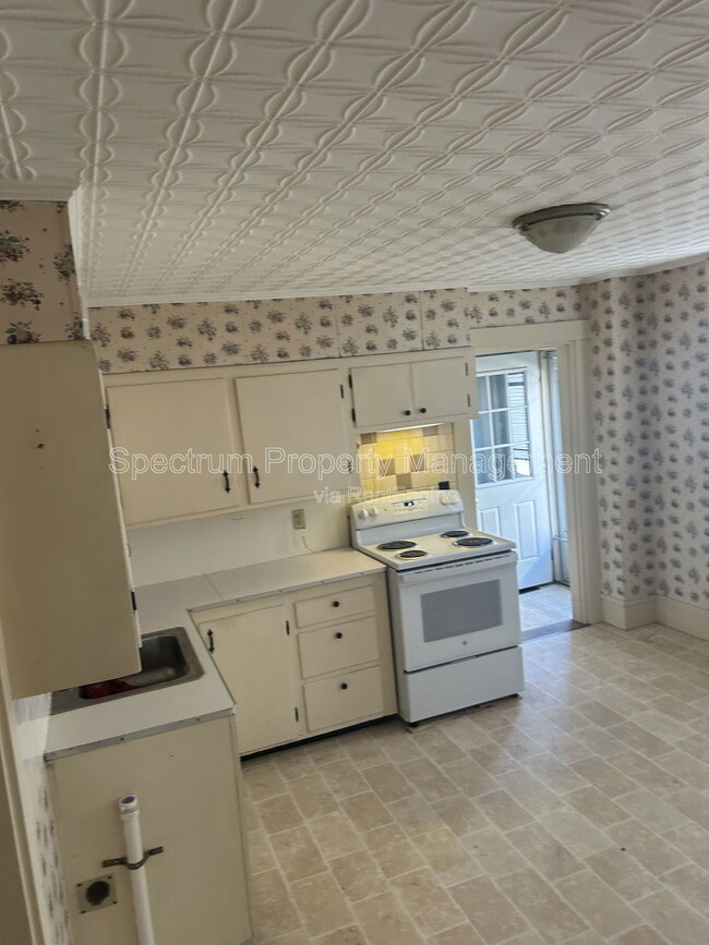 property at 12 East St