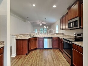 77231 Lumber Creek Blvd in Yulee, FL - Foto de edificio - Building Photo