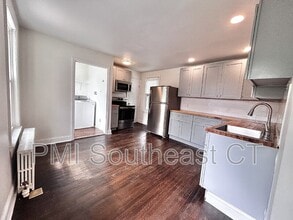 54 Roath St in Norwich, CT - Building Photo - Building Photo