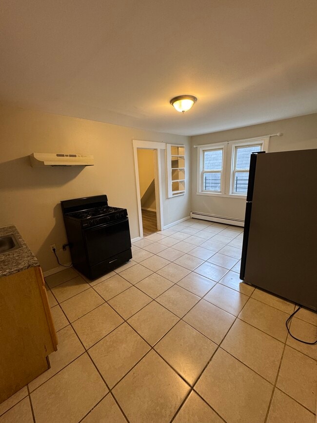 222 S 10th St, Unit 3, Unit 3