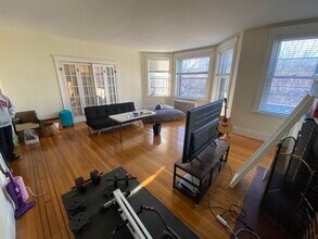 1033 Beacon St-Unit -2 in Brookline, MA - Building Photo - Building Photo