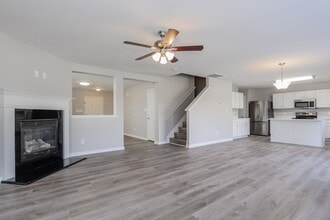 12701 Cumberland Cove Dr, Unit 271 in Charlotte, NC - Building Photo - Building Photo