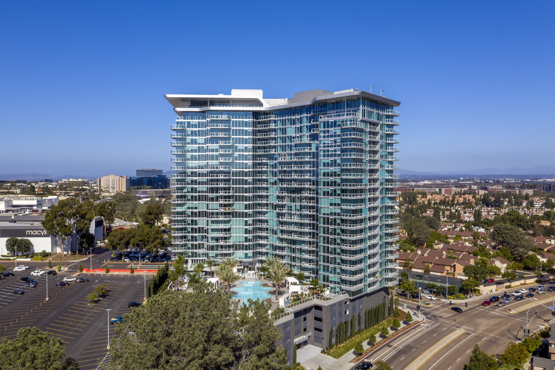 Palisade in San Diego, CA - Foto de edificio