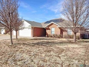 2304 Ralph Boone in Clovis, NM - Building Photo - Building Photo