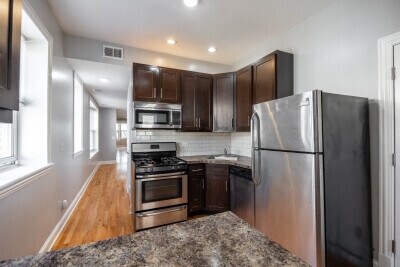 4443 N Sheridan Rd, Unit 3 in Chicago, IL - Building Photo - Building Photo