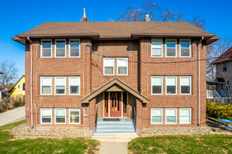 1959 Arlington Ave in Des Moines, IA - Foto de edificio - Building Photo