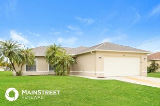 3906 12th St W in Lehigh Acres, FL - Building Photo - Building Photo