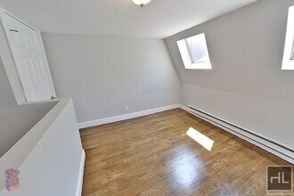 E 23RD ST., Unit 18 in New York, NY - Foto de edificio - Building Photo