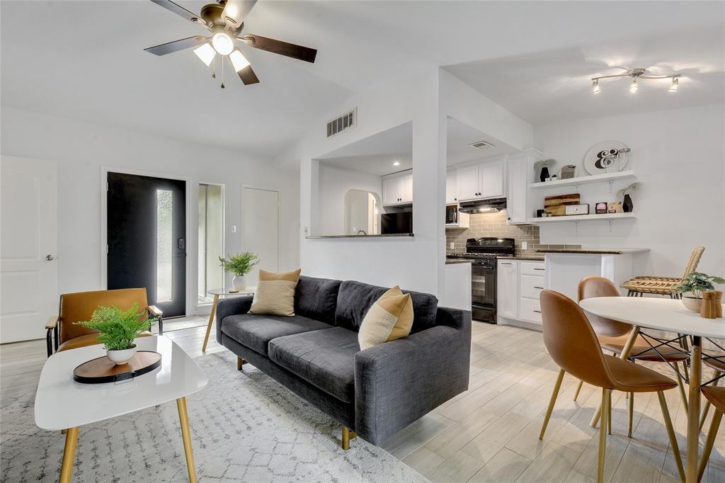 2318 Bitter Creek Dr in Austin, TX - Foto de edificio