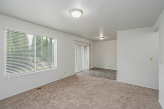 Aspen Heights in Wenatchee, WA - Foto de edificio - Interior Photo