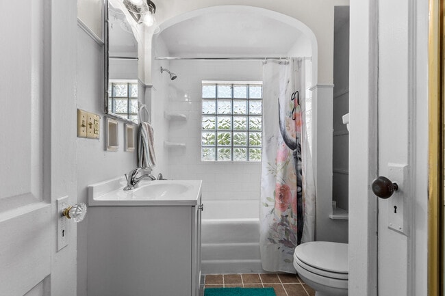 601 S Walnut St, Unit Historical Haven in Appleton, WI - Building Photo - Building Photo