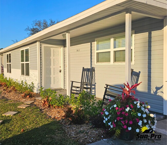 5813 Spruce Creek Rd in Port Orange, FL - Building Photo - Building Photo