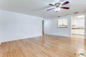 1488 Canyon Edge in Canyon Lake, TX - Building Photo - Building Photo