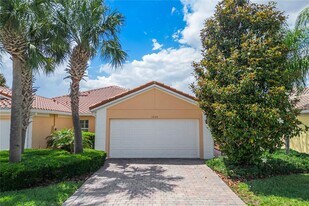 12126 Tripletail Ln in Orlando, FL - Building Photo