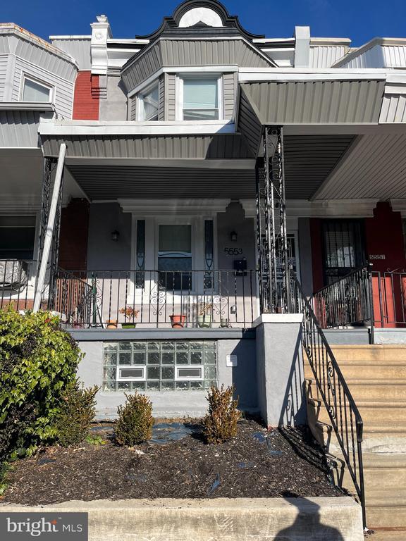 property at 5553 Larchwood Ave