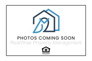 2534 NW Hemlock Wy in Redmond, OR - Building Photo