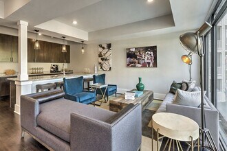 Residence at Tailrace Marina in Mount Holly, NC - Foto de edificio - Building Photo