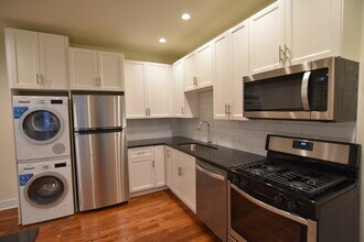 3232 N Clark St in Chicago, IL - Building Photo - Building Photo