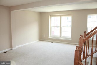 7108 Fox Harbor Way in Elkridge, MD - Building Photo - Building Photo