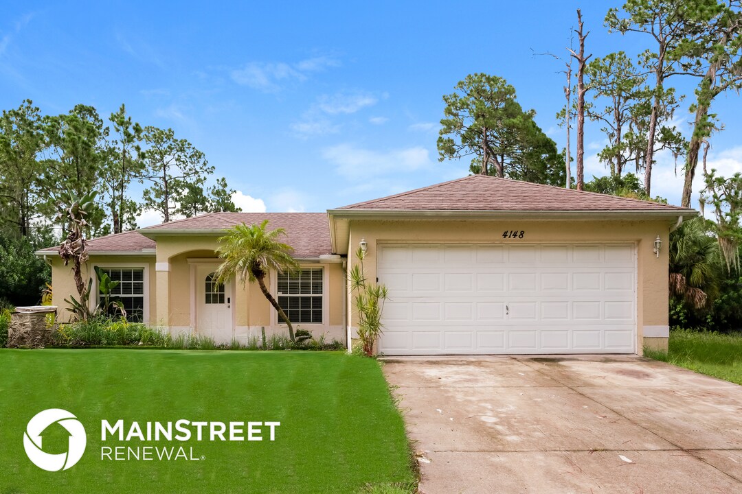 4148 Calatrava Ave in North Port, FL - Building Photo