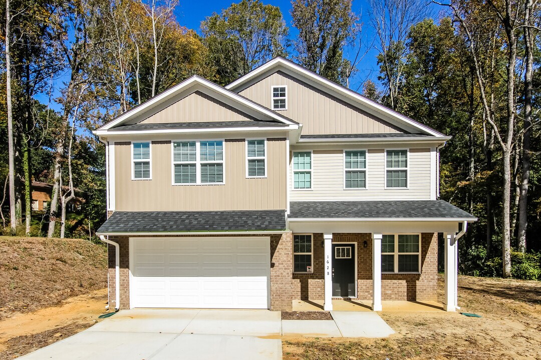 6229 Woodland Cir in Charlotte, NC - Building Photo