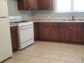 1022 Monks Ave in Peru, IL - Building Photo - Building Photo
