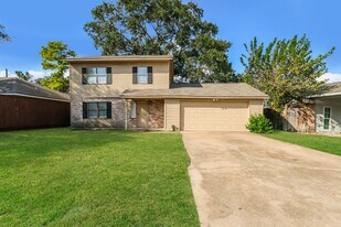 11122 Hanning Ln in Houston, TX - Building Photo