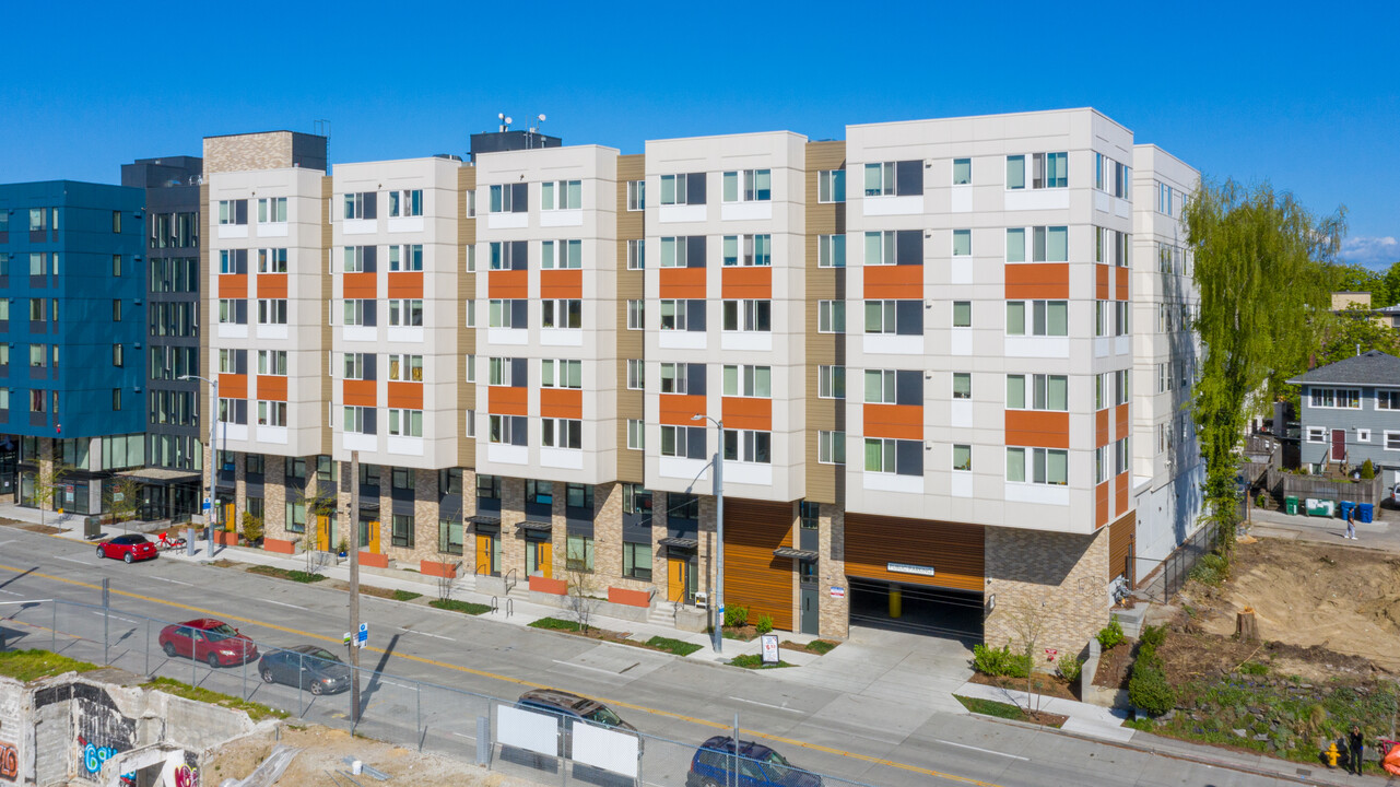 Arbora Court in Seattle, WA - Building Photo