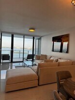 700 NE 24th St, Unit 2206 in Miami, FL - Building Photo