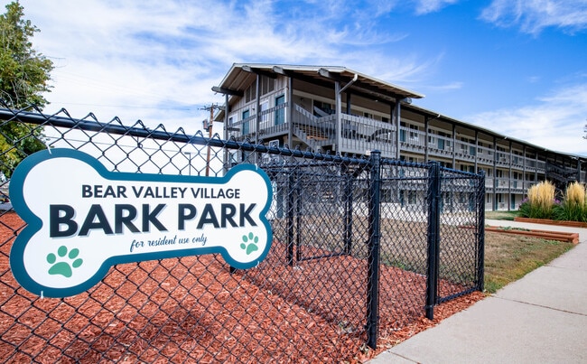 Bear Valley Village Apartments in Lakewood, CO - Building Photo - Building Photo