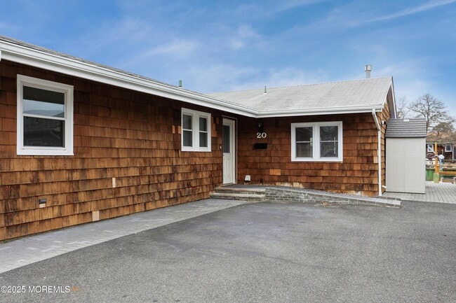 20 Sandy Point Dr in Brick, NJ - Building Photo - Building Photo