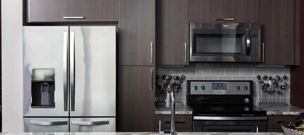 8110 Park Ln in Dallas, TX - Foto de edificio - Building Photo