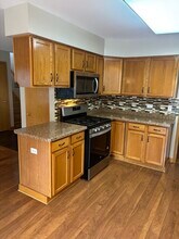 961 Country Club Rd in Lake Zurich, IL - Building Photo - Building Photo