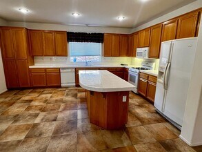 38033 Augusta Dr in Murrieta, CA - Building Photo - Building Photo