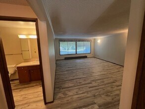 106 La Villa Dr in Lynden, WA - Building Photo - Building Photo