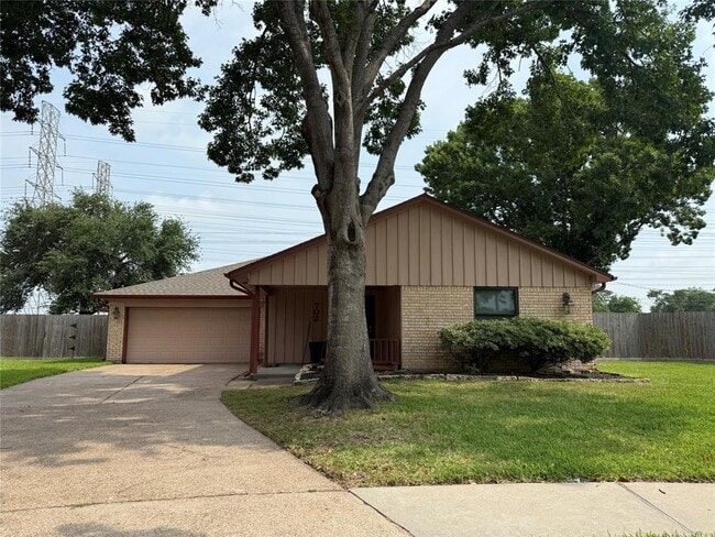 property at 702 Omega Cir