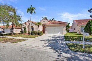 345 SW 188th Ave in Pembroke Pines, FL - Building Photo