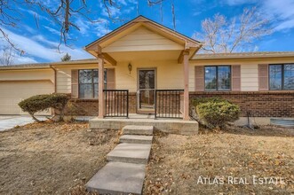 16933 E Milan Cir in Aurora, CO - Building Photo - Building Photo
