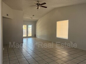 5430 N 73rd Dr in Glendale, AZ - Building Photo - Building Photo